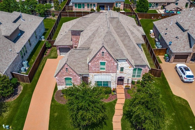 birds eye view of property featuring a residential view