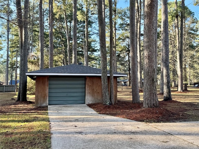 detached garage with driveway