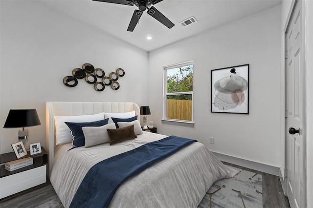 bedroom with visible vents, wood finished floors, recessed lighting, a closet, and ceiling fan