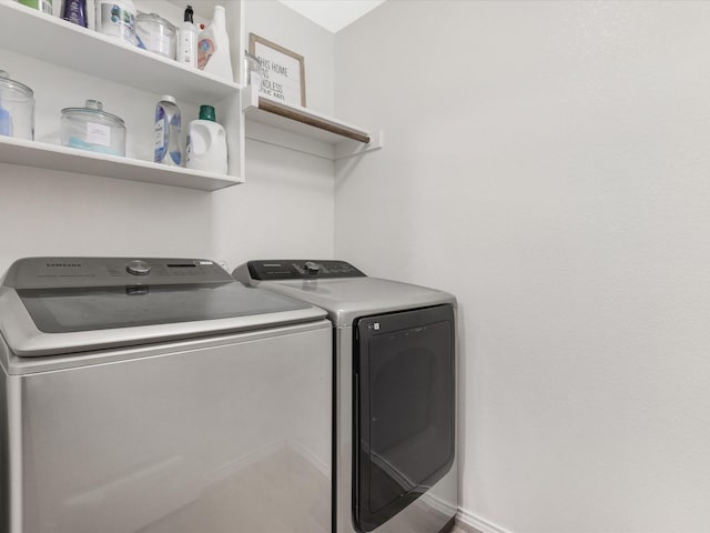 14556 Serrano Ridge Rd, Fort Worth, TX 76052 - washroom with washer and clothes dryer