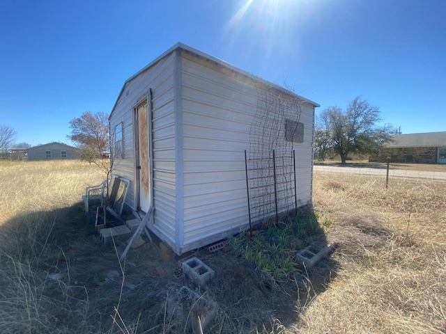 view of outdoor structure featuring an outdoor structure