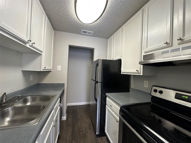 kitchen featuring visible vents, a sink, stainless steel range with electric stovetop, white cabinets, and under cabinet range hood