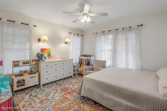 bedroom with ceiling fan