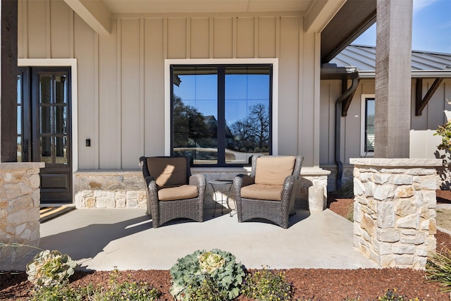 view of patio / terrace featuring covered porch