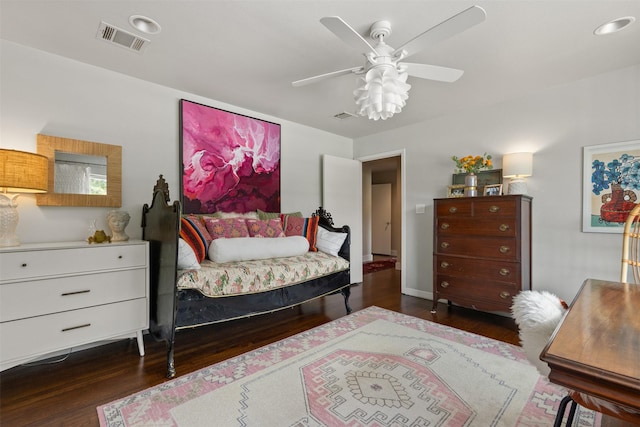 bedroom featuring dark wood-style floors, visible vents, recessed lighting, and a ceiling fan