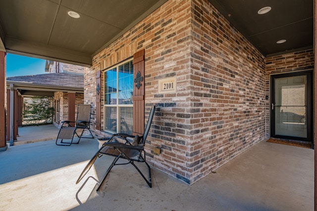 view of patio / terrace with covered porch