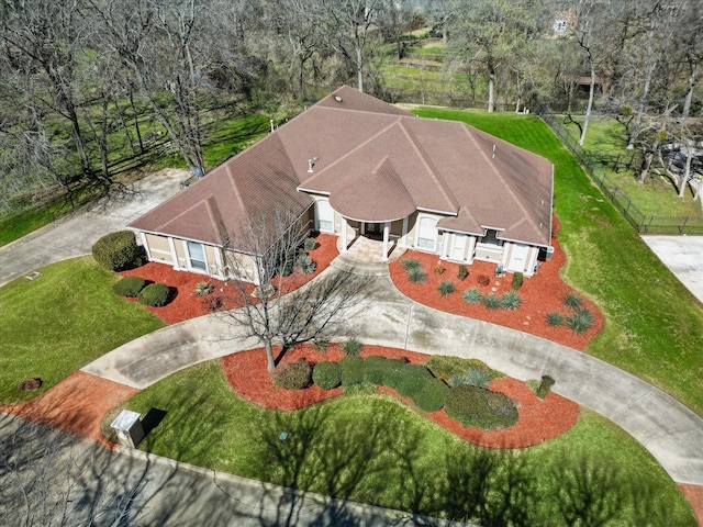 5833 Forest River Dr, Fort Worth, TX 76112 - view of patio featuring fence and a ceiling fan
