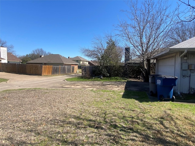 view of yard featuring fence