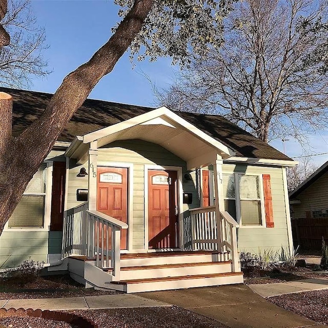 view of front of property