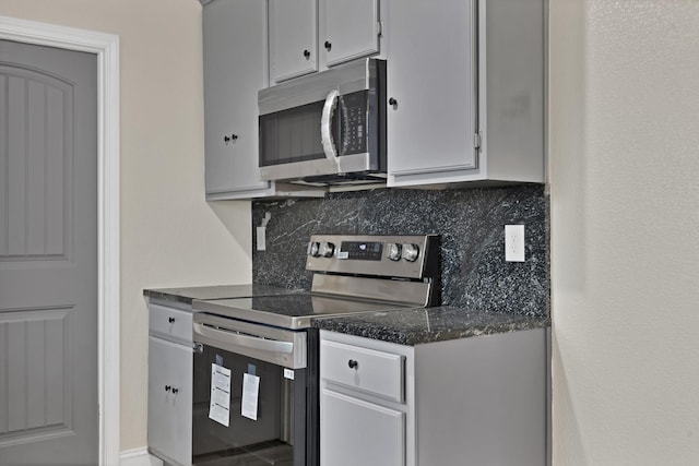 kitchen featuring backsplash and appliances with stainless steel finishes