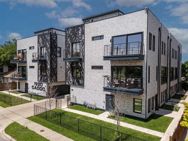 1920 Caddo St Unit 103, Dallas, TX 75204 - view of building exterior