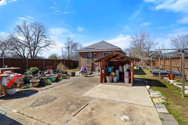 view of patio featuring a fenced backyard