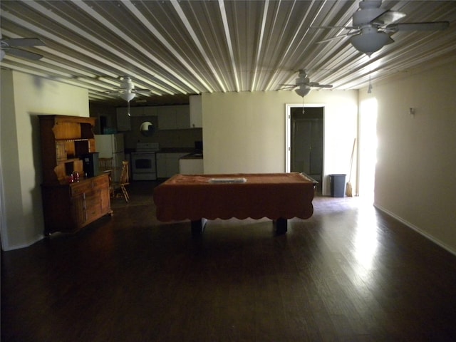 playroom with dark wood finished floors, billiards, baseboards, and ceiling fan