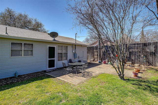 view of yard with a patio area and fence