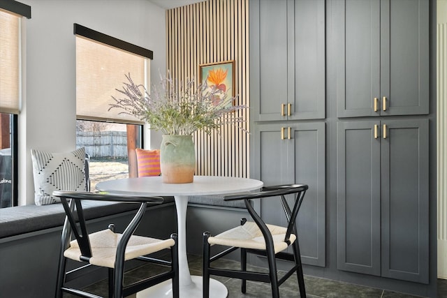 dining space with breakfast area