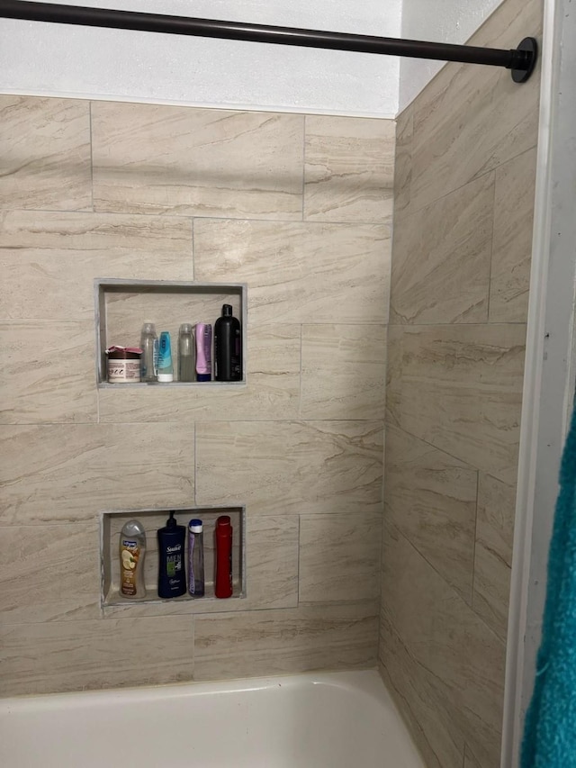 full bathroom featuring shower / bath combination