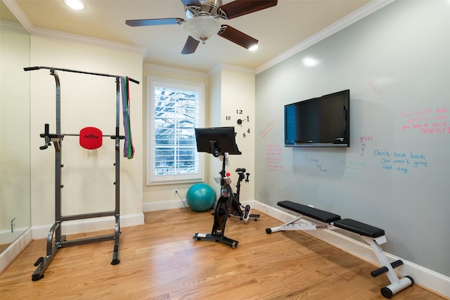 workout room with a ceiling fan, wood finished floors, baseboards, recessed lighting, and crown molding