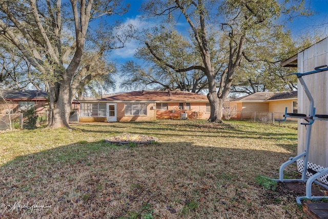 view of yard featuring a fenced backyard