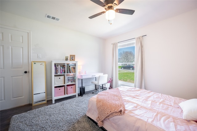 bedroom featuring visible vents and ceiling fan