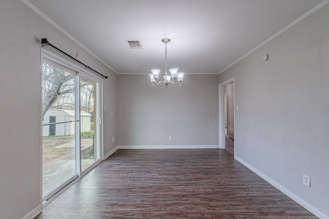 unfurnished room with dark wood finished floors, visible vents, a chandelier, and ornamental molding