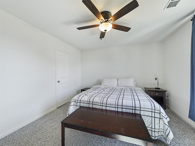 bedroom with carpet flooring, baseboards, visible vents, and ceiling fan