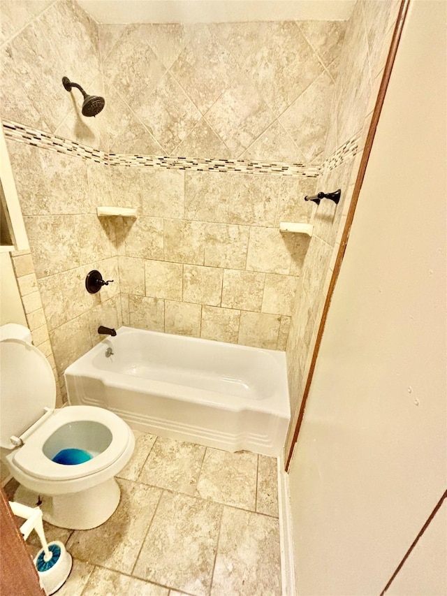 full bathroom featuring toilet and shower / washtub combination