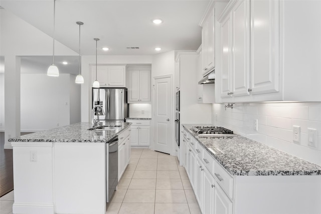 kitchen featuring visible vents, a kitchen island with sink, stainless steel appliances, under cabinet range hood, and white cabinetry