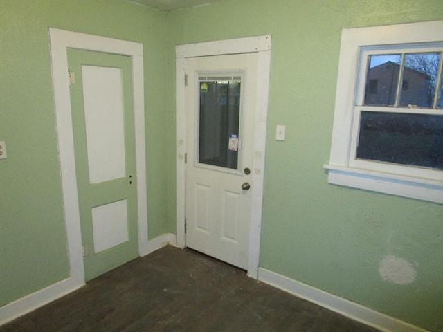 711 N 10th St, Memphis, TX 79245 - interior space with baseboards
