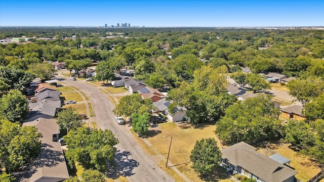 Listing photo 2 for 3525 Rita Ln, Haltom City TX 76117