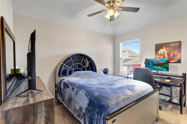 bedroom featuring carpet floors and a ceiling fan