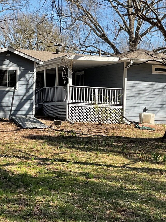 exterior space featuring a yard