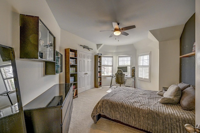 bedroom with carpet and ceiling fan