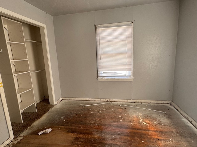 unfurnished bedroom featuring a closet