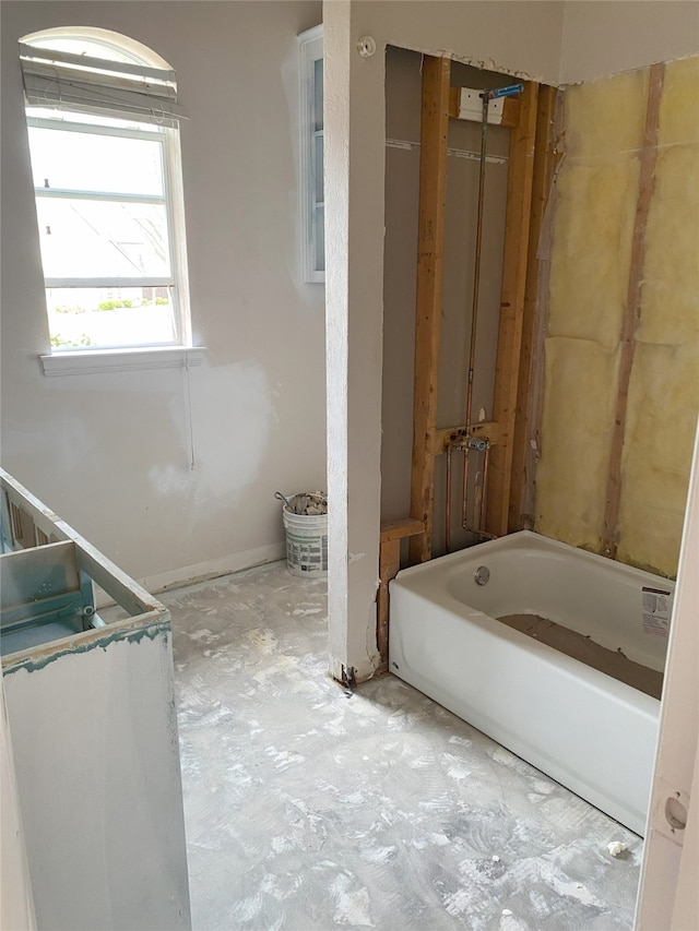 bathroom featuring a bathing tub