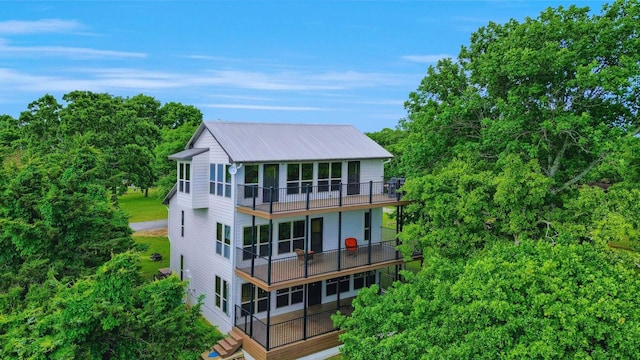 view of front of house featuring metal roof