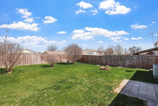 view of yard featuring a fenced backyard