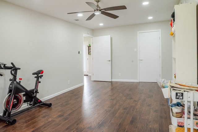 exercise room featuring recessed lighting, visible vents, wood finished floors, and ceiling fan