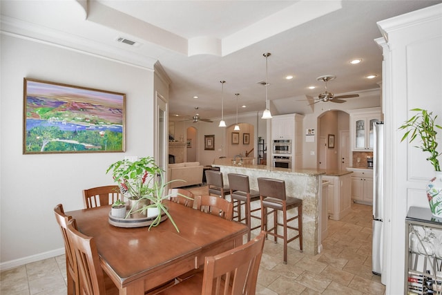 dining room with recessed lighting, visible vents, baseboards, and a ceiling fan