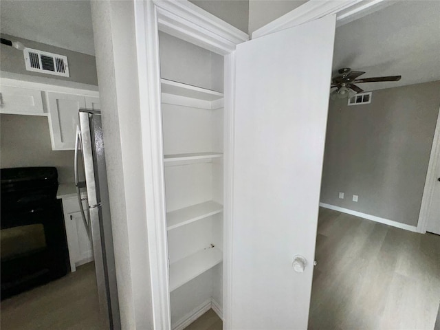 pantry featuring visible vents