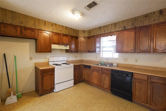 kitchen featuring visible vents, under cabinet range hood, dishwasher, white range with electric stovetop, and a sink