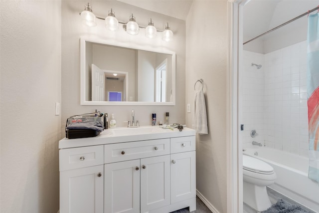 full bathroom featuring vanity, toilet, baseboards, and shower / tub combo with curtain