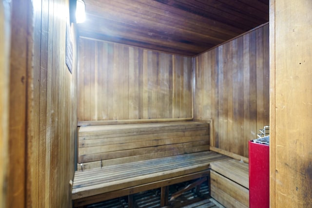 view of sauna / steam room