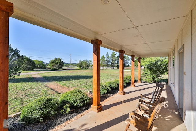 view of patio / terrace with covered porch