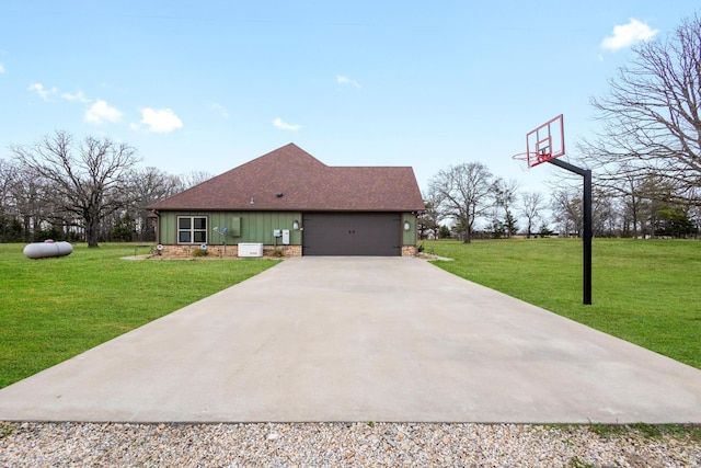 exterior space featuring a lawn