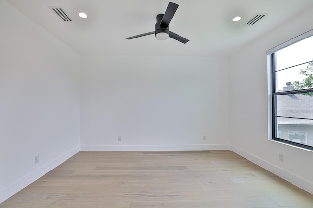 1733 E Lake Dr, Weatherford, TX 76087 - unfurnished room featuring visible vents, light wood-style flooring, baseboards, and ceiling fan