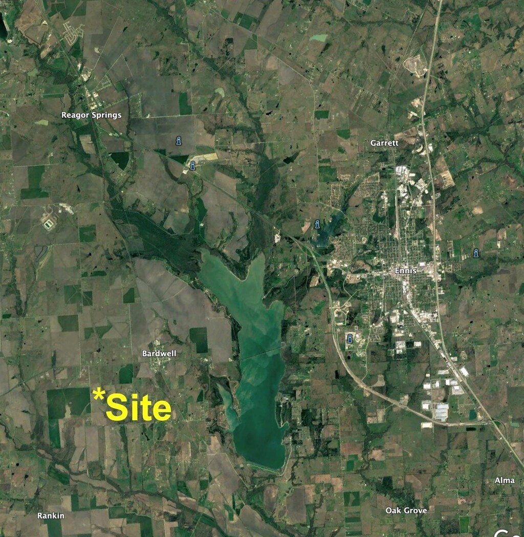511 Farmer Rd, Ennis, TX 75119