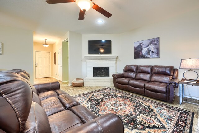 2710 Chalmers Ct, Rockwall, TX 75032 - kitchen featuring appliances with stainless steel finishes, lofted ceiling, white cabinetry, and tasteful backsplash