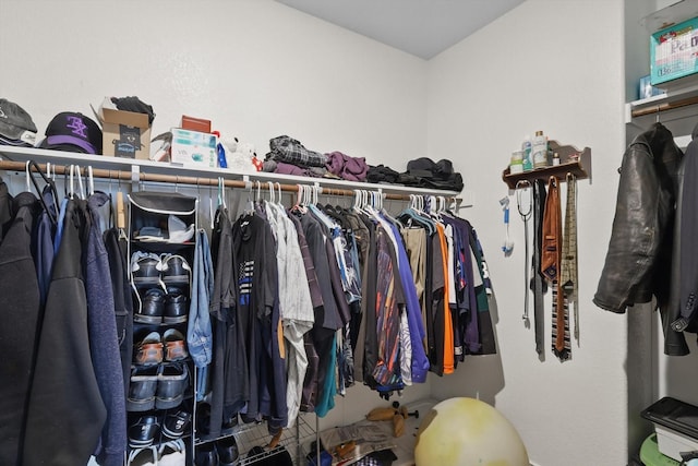 3013 Dominion St, Denton, TX 76209 - view of walk in closet