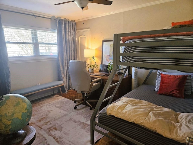 bedroom featuring crown molding and ceiling fan