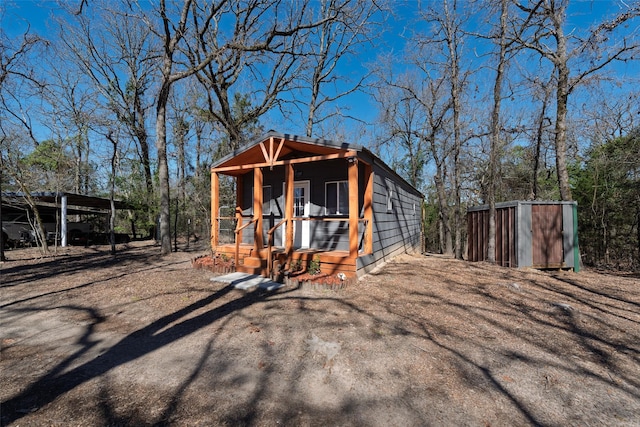 view of outdoor structure with an outdoor structure